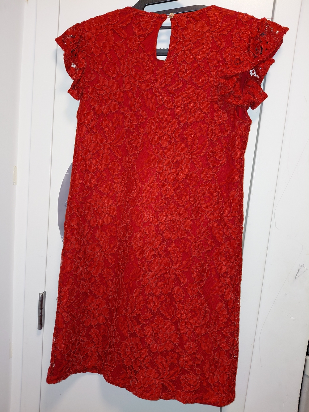 GUESS Vibrant Red Lace Sheath Dress with Cap Sleeves - Picture 2 of 4